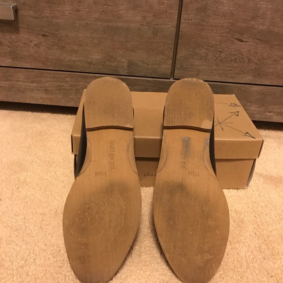 Business Casual Shoes- LIKE NEW - Picture 3 of 6